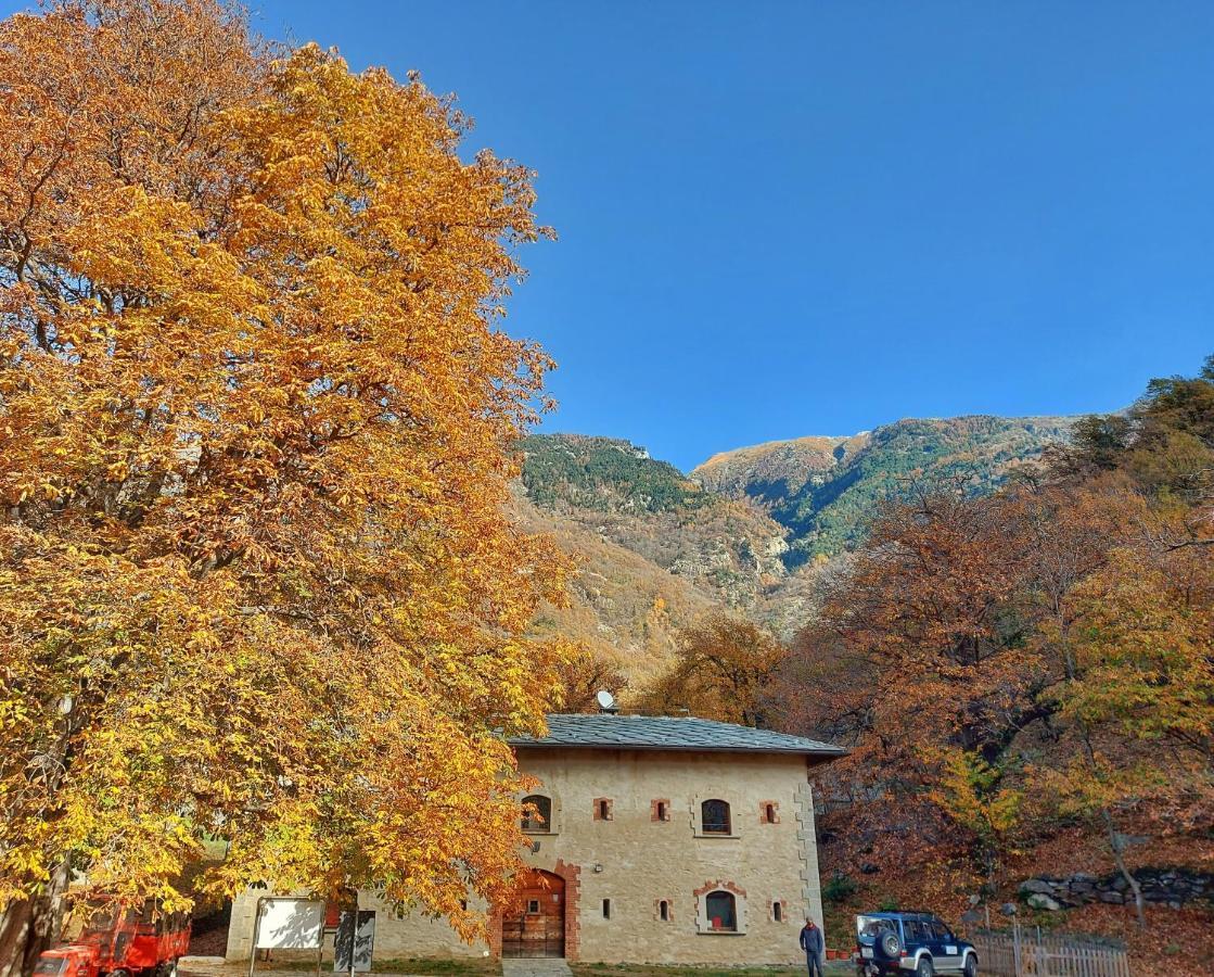Forte Di Machaby Hostel Arnad Luaran gambar