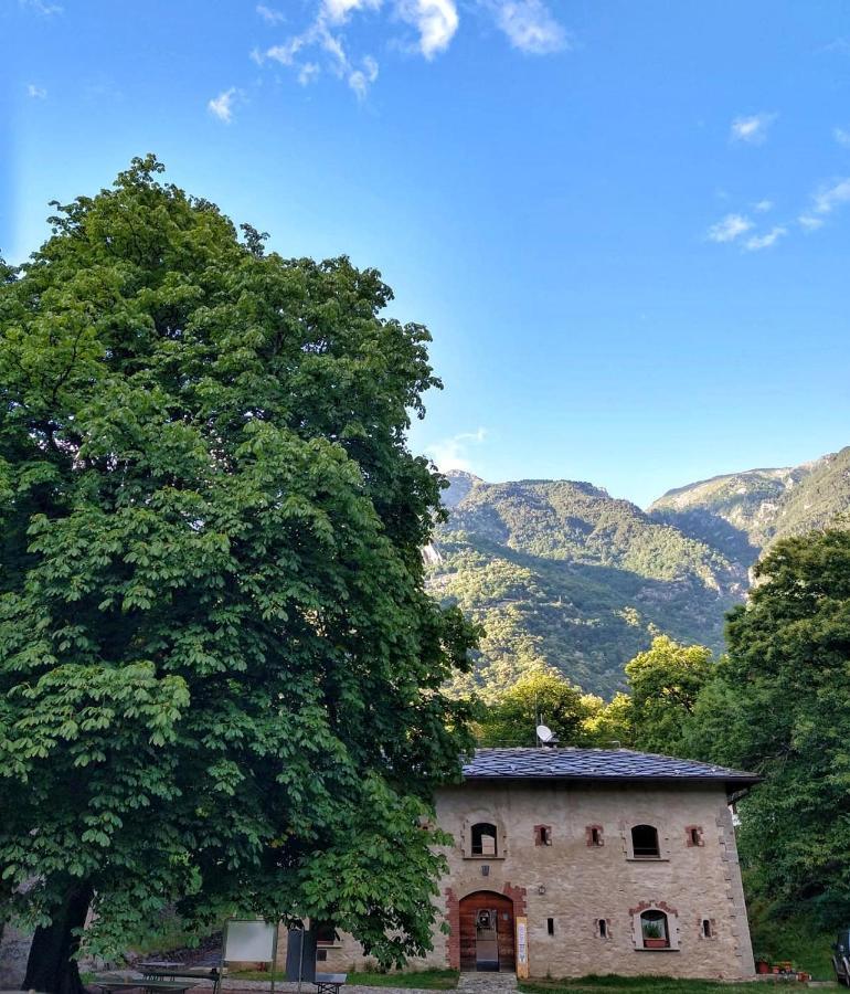Forte Di Machaby Hostel Arnad Luaran gambar